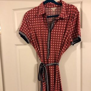 XL Max Studio short sleeve collar dress RUNS SMALL